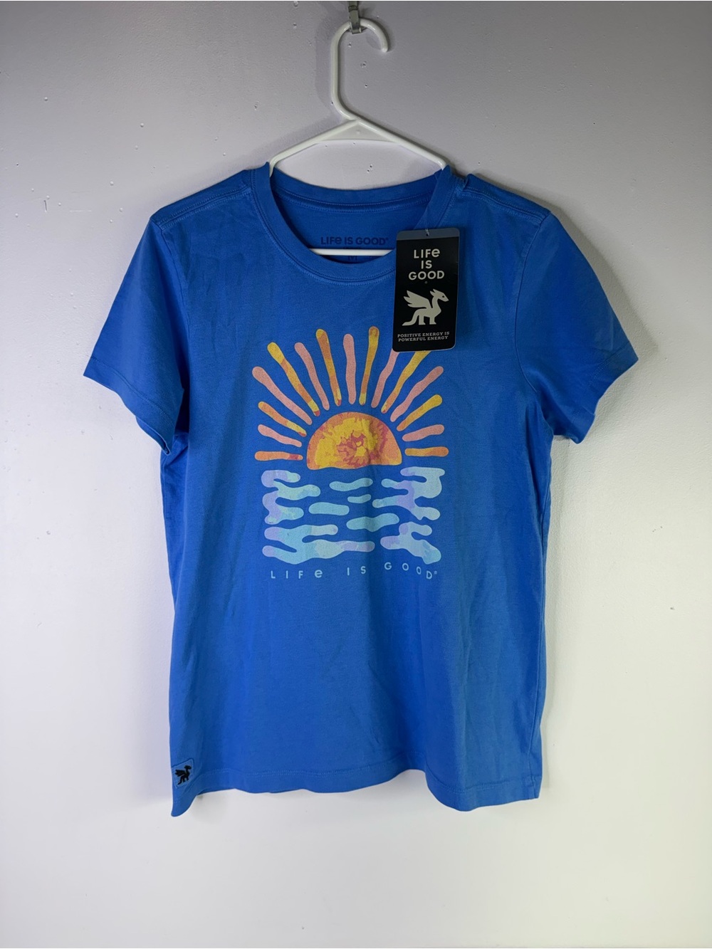 Life is good Women's Sun Water Tie Dye Short Sleeve Tee in Cornflower Blue M